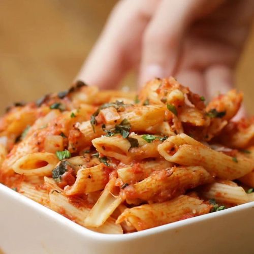 One-Tray Caprese Pasta