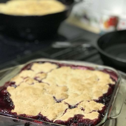 Easy Blackberry Cobbler