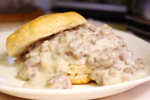 Easy Sausage Gravy and Biscuits