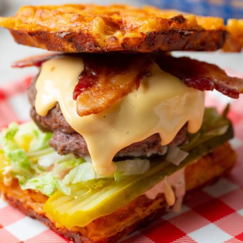 Mac ‘N’ Cheese Waffle Burgers