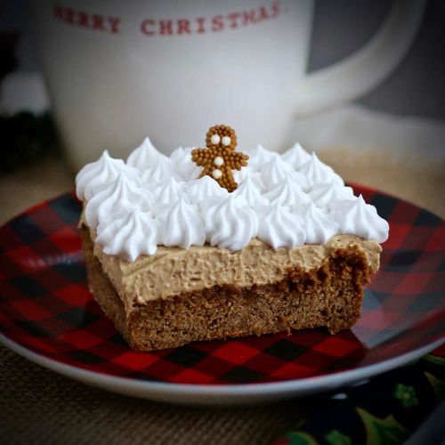 Gingerbread Cheesecake Bars