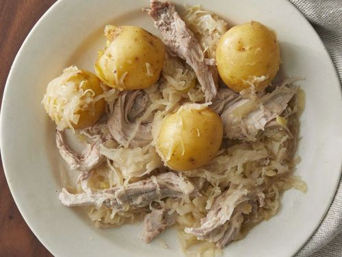 Slow Cooker Pork and Sauerkraut