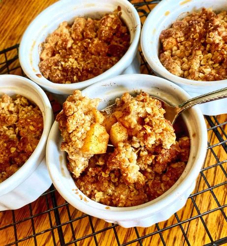 Air Fryer Apple Crisp with Oatmeal Streusel