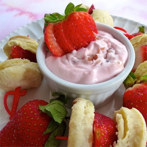 Very Dairy Strawberry Shortcake Dip