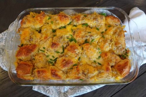 Easy Breakfast Casserole with Biscuits and Gravy