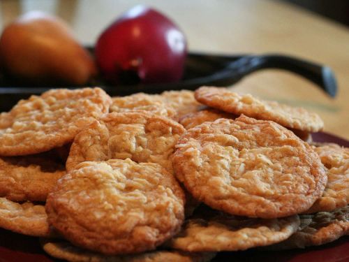 Chewy Coconut Cookies