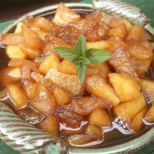 Apple and Raisin Sauce