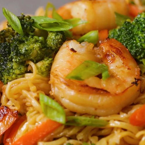 Honey-Garlic Shrimp Chow Mein