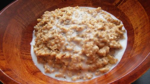 Vegan Vanilla Nut Oatmeal