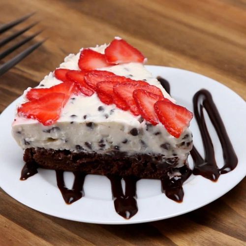 Chocolate Chip 'Box' Brownie Cheesecake