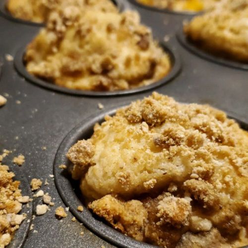 Peach Cobbler Muffins