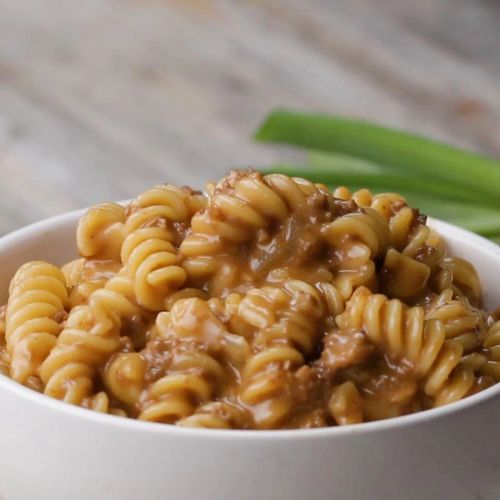 One-Pot Cheeseburger Pasta