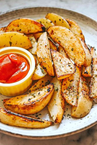 Roasted Lemon-Garlic Potato Wedges