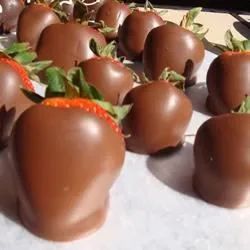 Chocolate-Dipped Strawberries