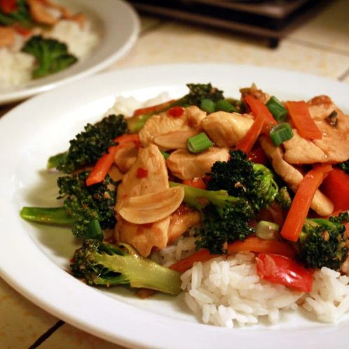 Sweet and Spicy Stir Fry with Chicken and Broccoli