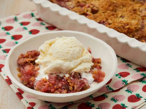 Strawberry Rhubarb Crisp