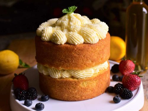 Refreshing Limoncello Cake