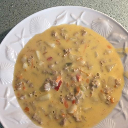 Spicy Cheeseburger Soup