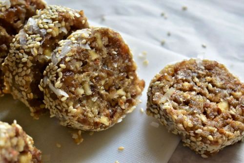 Sesame Date Rolls