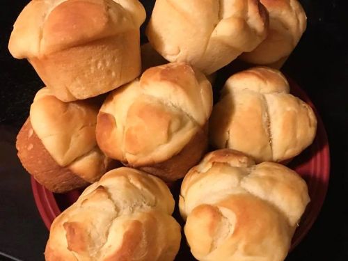 Grandma's Clover Leaf Rolls