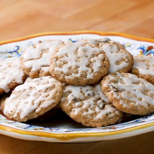 Iced Oatmeal Cookies