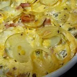 Easy Cheese and Ham Scalloped Potatoes