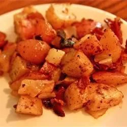 Homefried Potatoes with Garlic and Bacon