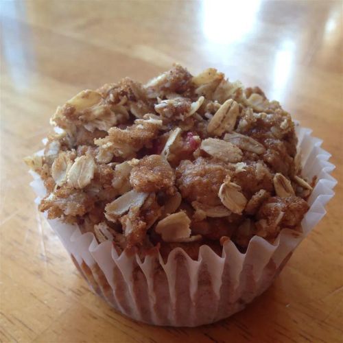 Rhubarb Crisp Muffins