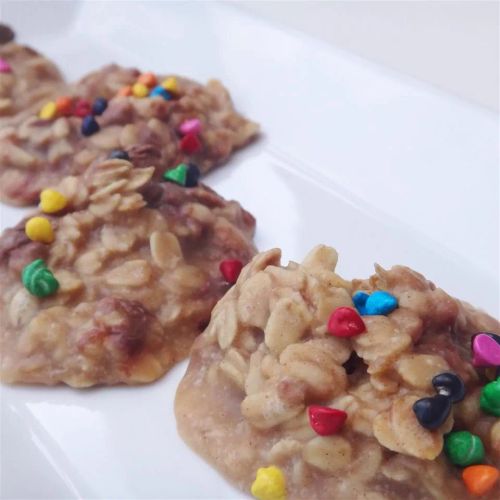 No-Bake Peanut Butter Oatmeal Cookies