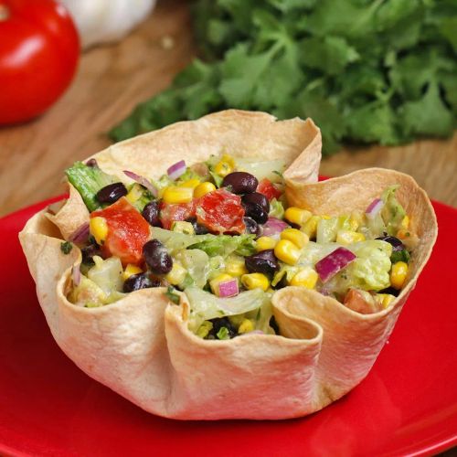 Tortilla Bowl Southwestern Salad