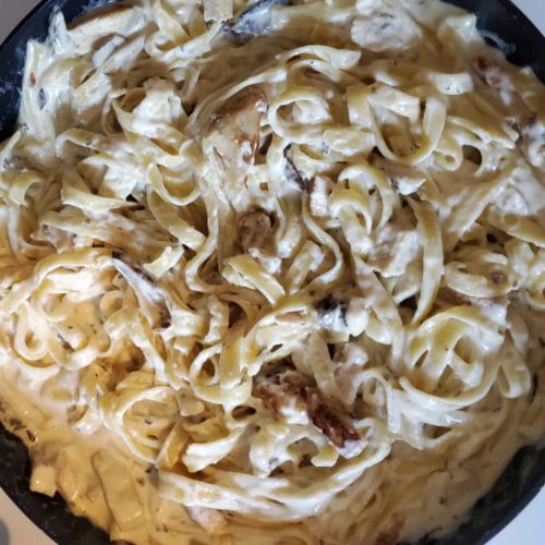 Easy Chicken Pasta Alfredo