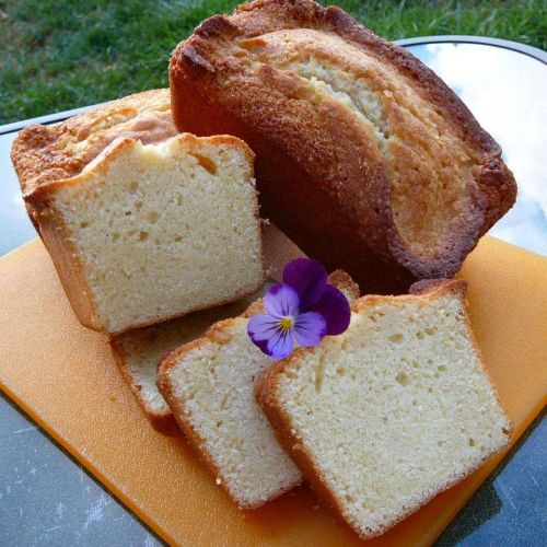 Mama Gunn's Pound Cake