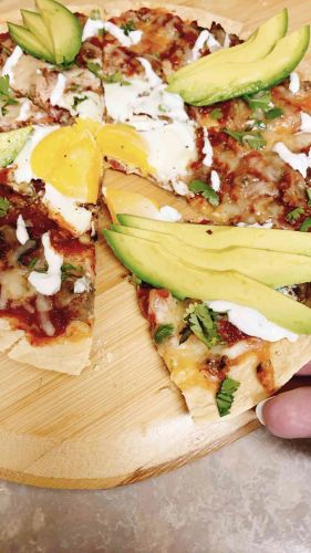 Simple Southwestern Breakfast Pizza