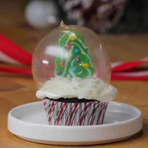 Snow Globe Cupcakes