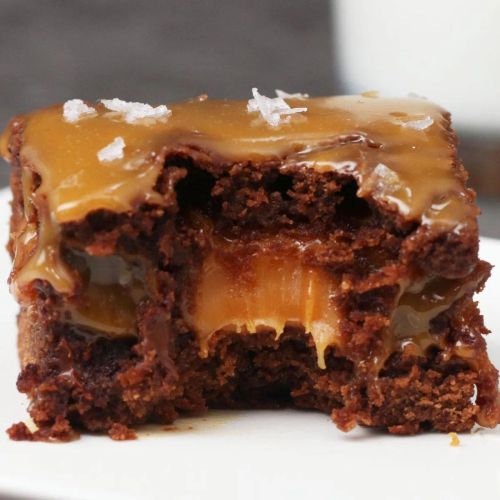 The Best Gooey Salted Caramel Brownies