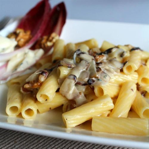 Pasta with Gorgonzola Sauce and Radicchio