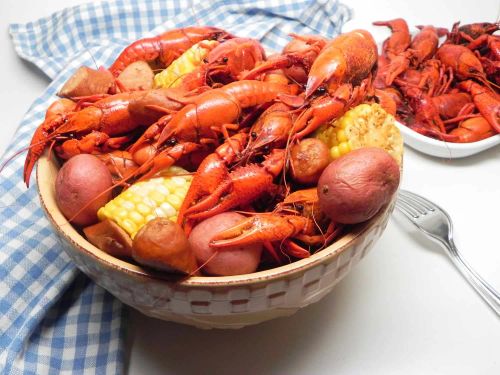 Instant Pot Live Crawfish Boil for Four