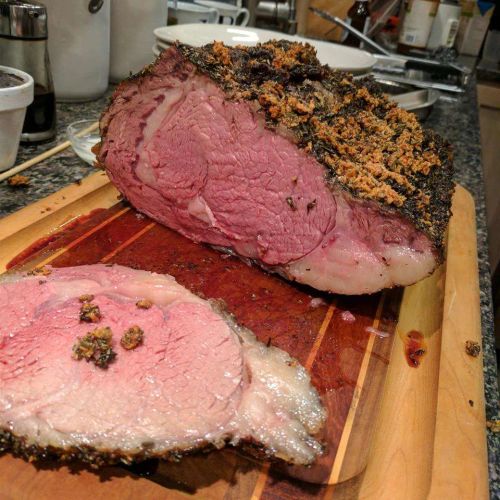 Boneless Garlic and Rosemary Rubbed Prime Rib with Red Wine Mushroom Sauce