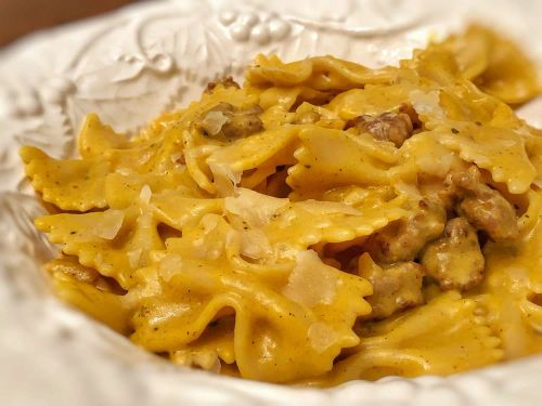 Pasta with Italian Sausage and Pumpkin Sauce