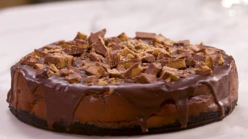 Peanut Butter Cup Cheesecake