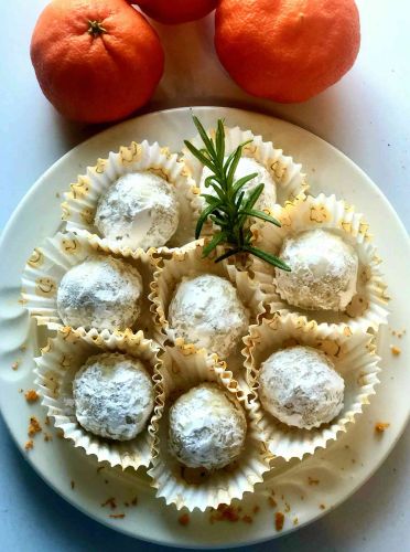 Pecan Shortbread Cookies (Mexican Wedding Cookies)