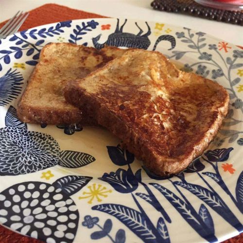 Buttermilk French Toast with Maple Syrup