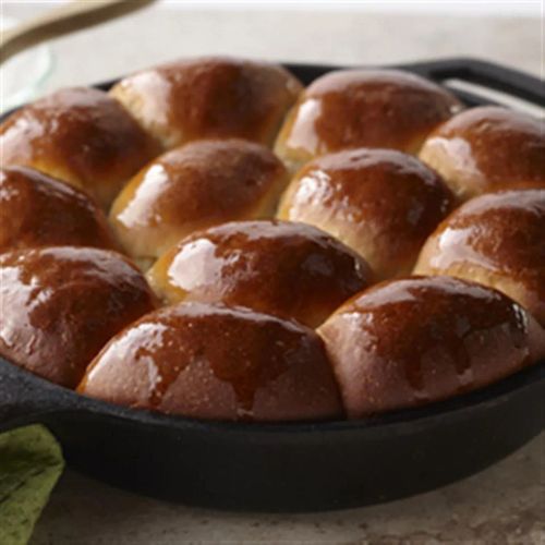 Skillet Dinner Rolls