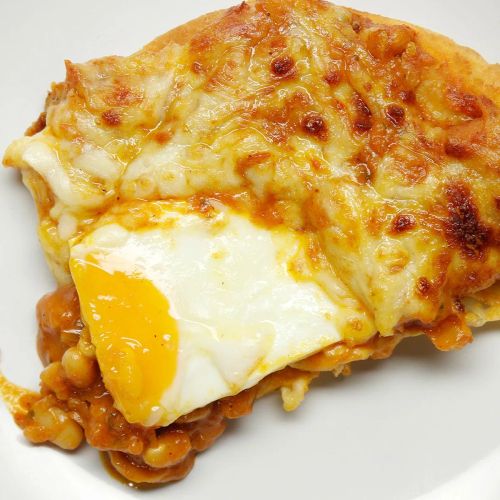 Naan Breakfast Pizza