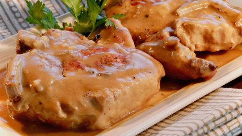 Instant Pot® Pork Chops and Gravy