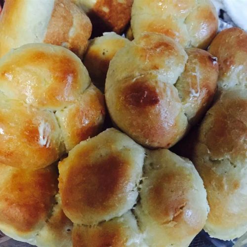 Mom's Yeast Rolls