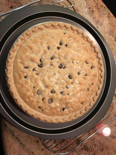 Super Easy Peanut Chocolate Chip Cookie Pie