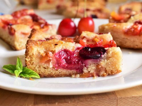 Fresh Cherry Cake