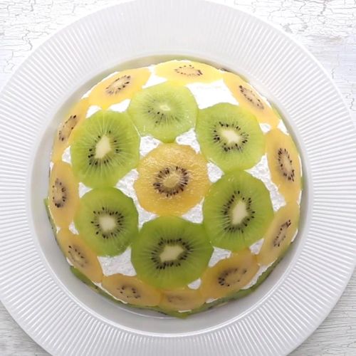 Easy Upside-Down Kiwi Cake