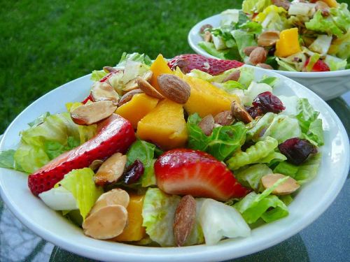 Strawberry Mango Mesclun Salad